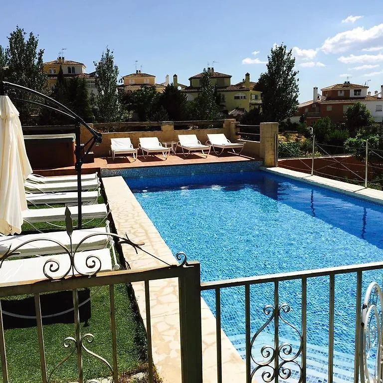 لا ثوبيا Laurel De La Reina Bed & Breakfast - Boutique منزل ريفي