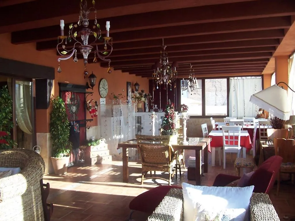 منزل ريفي لا ثوبيا Laurel De La Reina Bed & Breakfast - Boutique