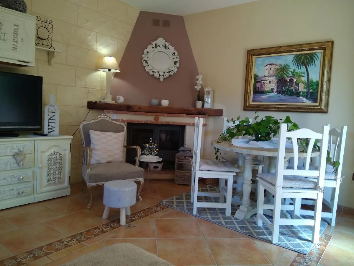 منزل ريفي لا ثوبيا Laurel De La Reina Bed & Breakfast - Boutique